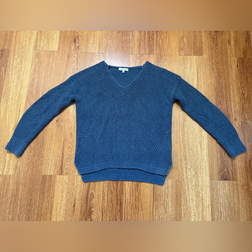 Madewell Deep Blue V-Neck Sweater. Small. Cotton